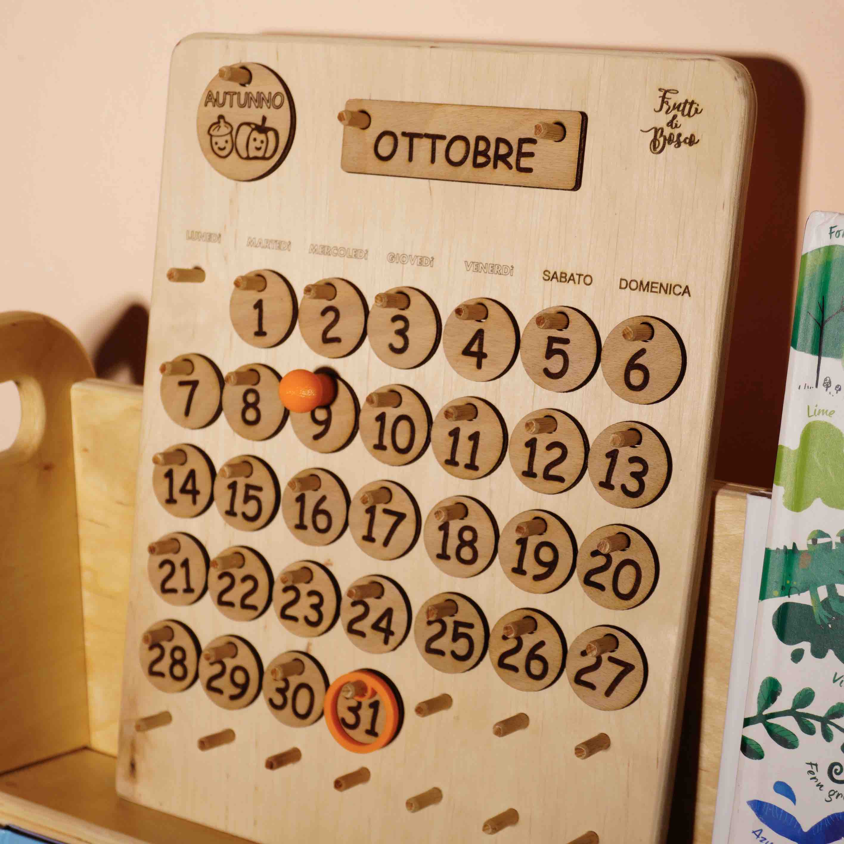 calendario per bambini in legno montessorio
